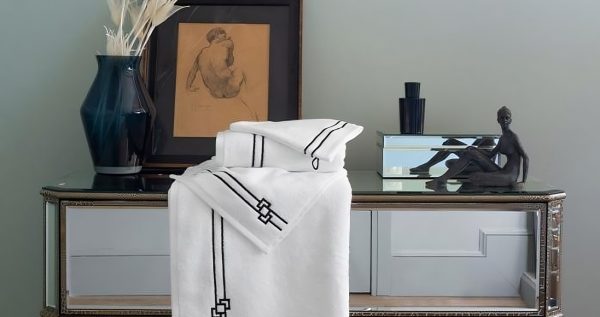 Couture bath towel